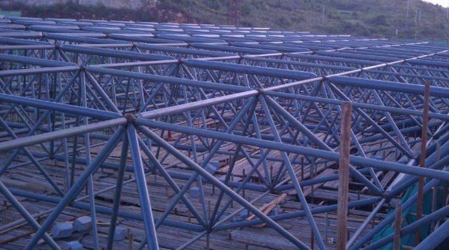 天门概述网架加工中对钢材的质量的过细恳求